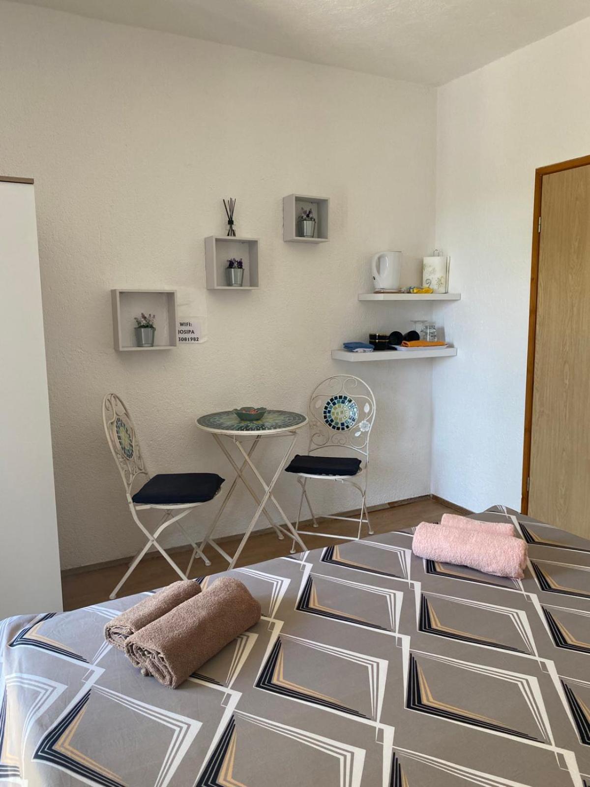 Room Josip Zengg Kültér fotó